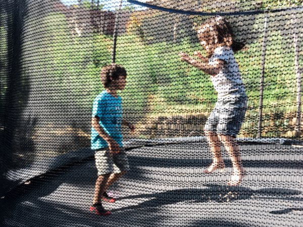 Peut-on utiliser le trampoline comme outil de renforcement musculaire pour les femmes ?